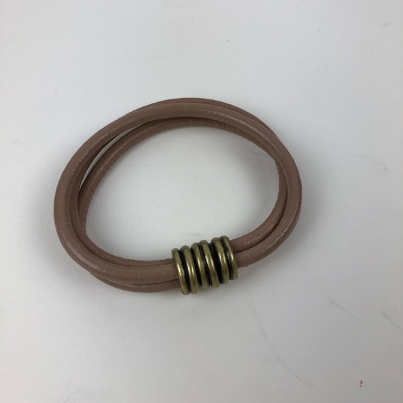 NWOT Tan Magnetic Clasp Bracelet - Picture 1 of 3
